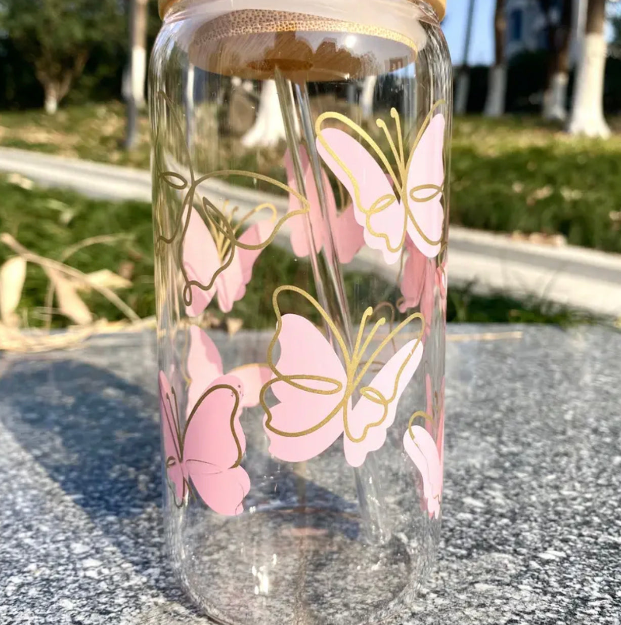Butterflies Glass Design With Lid and Straw